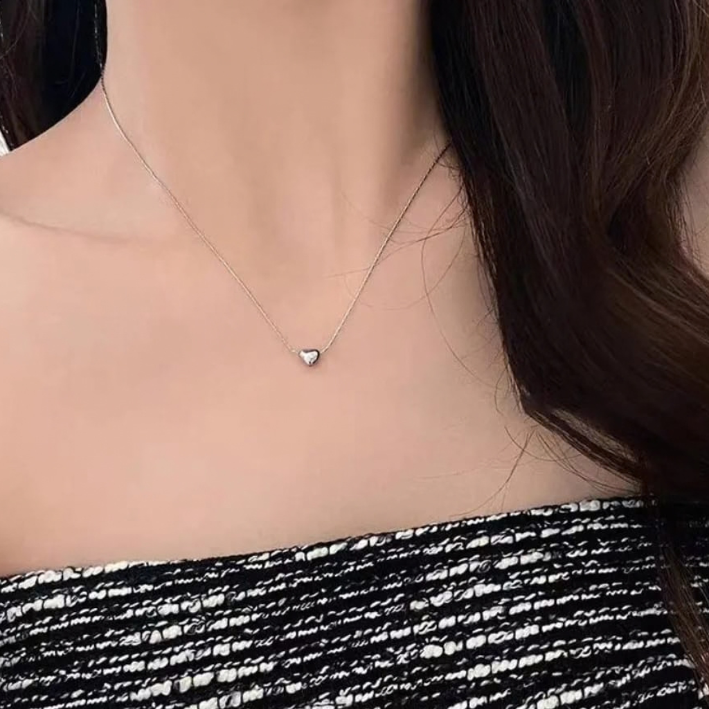 Minimalist Mini Heart Pendant Chain Necklace
