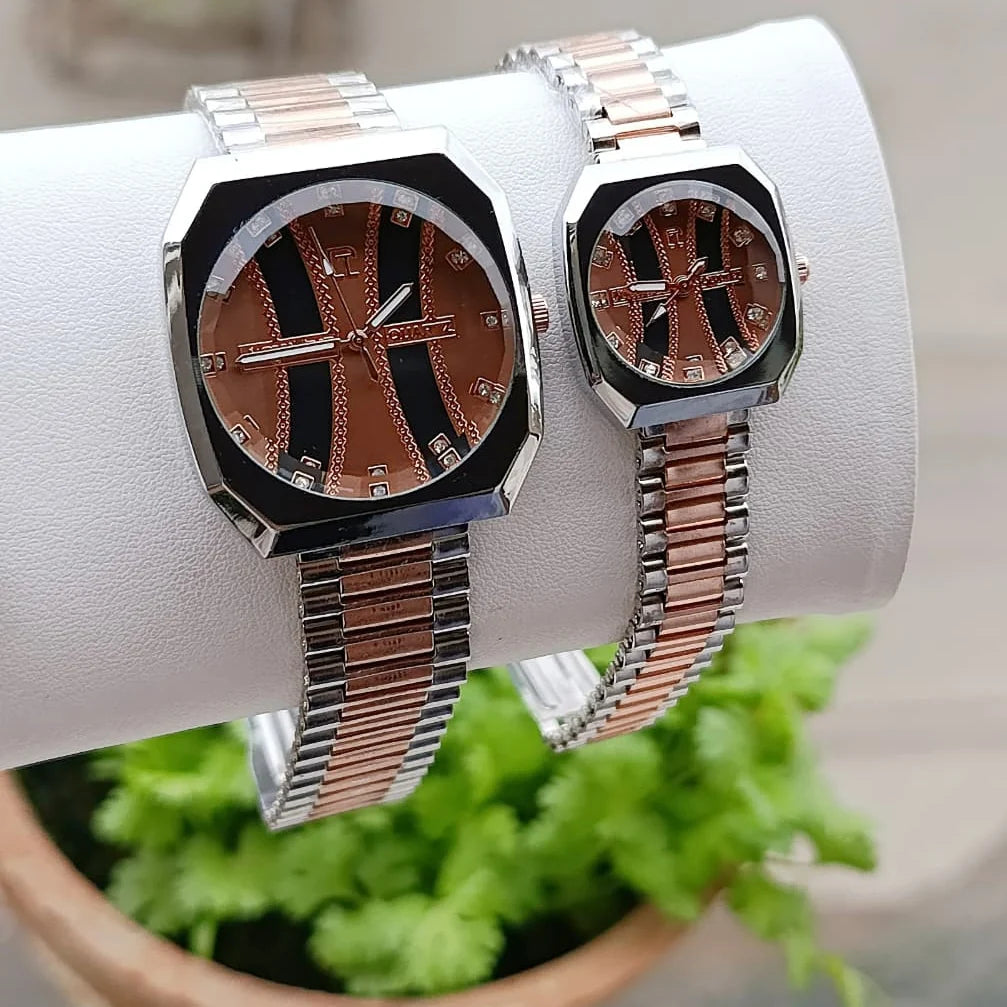 Elegant His & Hers Quartz Watch Pair – Geometric Gold Dial with Chain Pattern Design