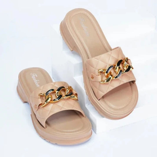 Chic Quilted Platform Slides with Gold Chain Accent – Nude Beige